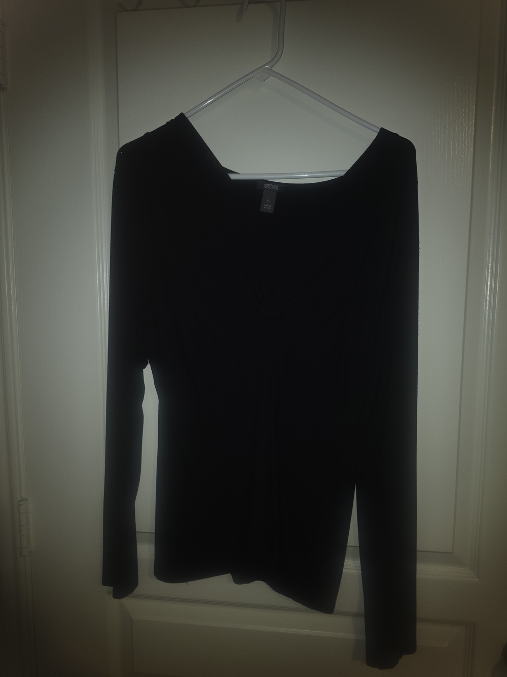 Kenneth Cole Reaction Black Long-Sleeve Gathered Front Top